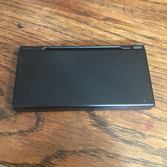 Naked Cosmetics Urban Rustic Eyeshadow Trio - Picture 5 of 6